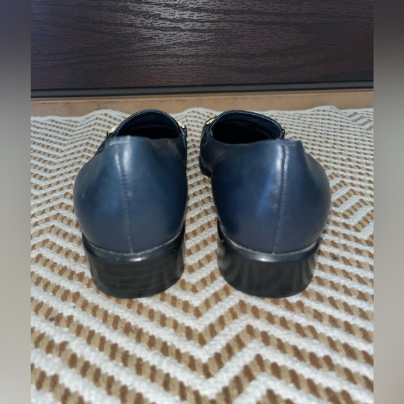 Etienne Aigner navy blue leather loafers with gold hardware size 6.5 - Picture 7 of 7